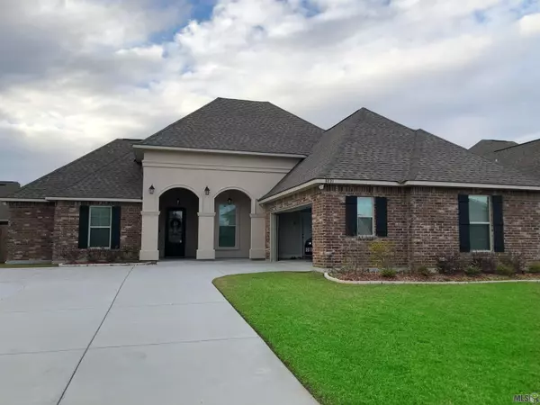 8821 PROVIDENCE DR, Denham Springs, LA 70726