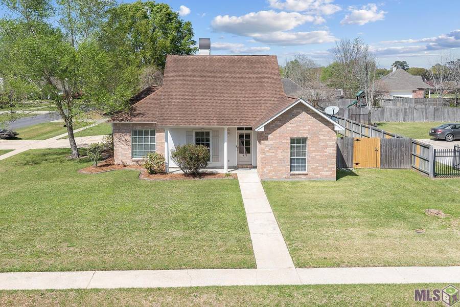 1471 OLD BARNWOOD AVE, Zachary, LA 70791