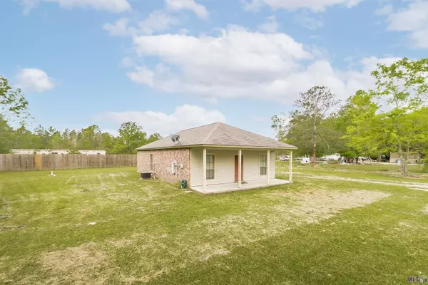 Holden, LA 70744,28725 ANNIE HANO RD