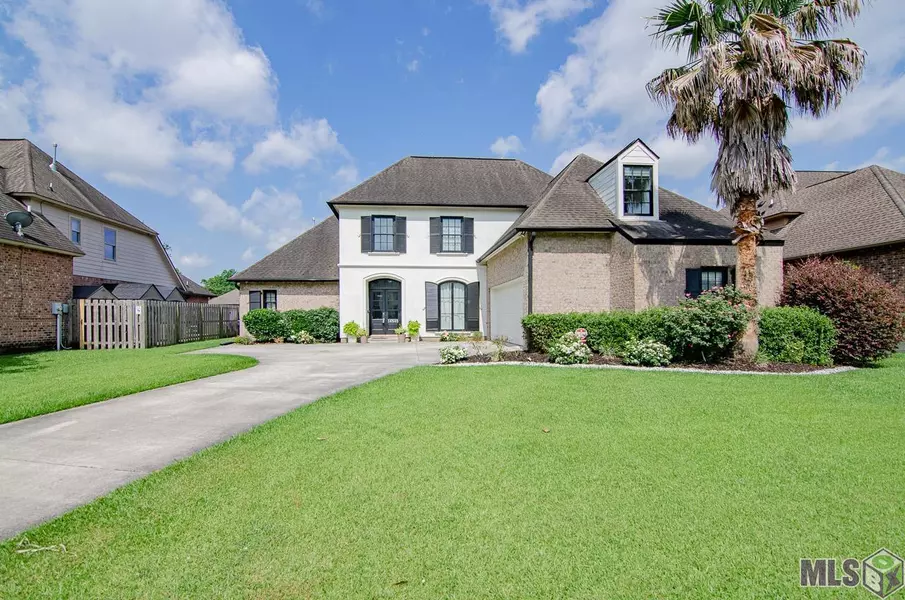 16565 LONG LAKE DR, Prairieville, LA 70769