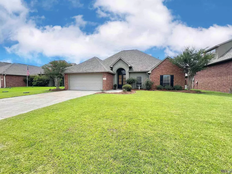 11484 PLEASANT KNOLL DR, Denham Springs, LA 70726