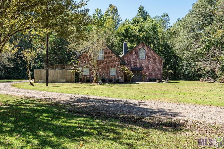 12296 PENDARVIS LN, Walker, LA 70785