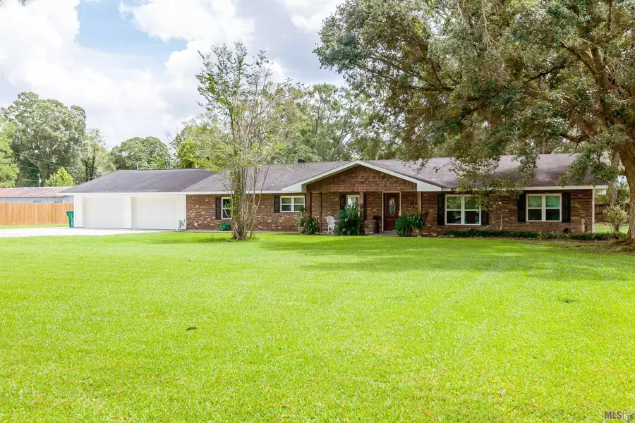 8716 JAMES ST, Denham Springs, LA 70726