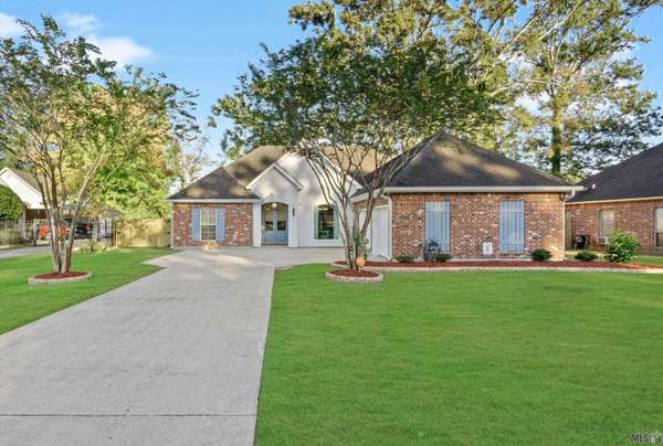 14308 WOODRUN BLVD,  Gonzales,  LA 70737