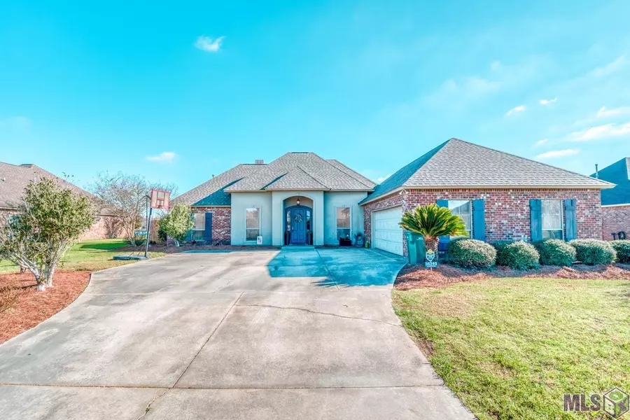 36340 STANTON HALL, Denham Springs, LA 70706