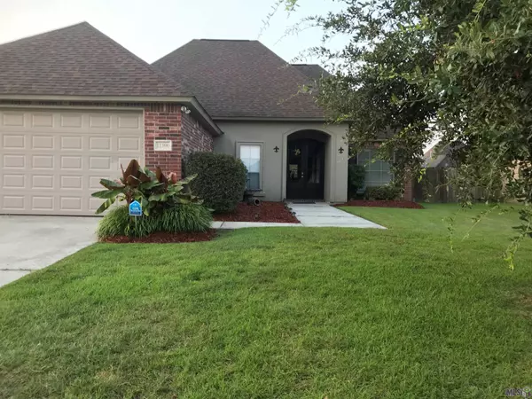 11390 COPPERWOOD DR, Denham Springs, LA 70726