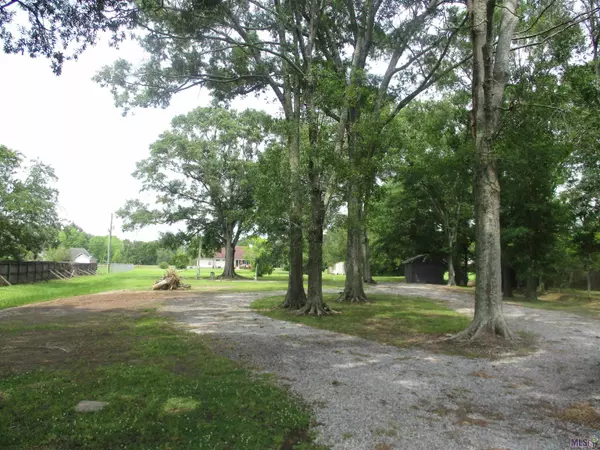 Zachary, LA 70791,6339 SHAW CEMETERY RD