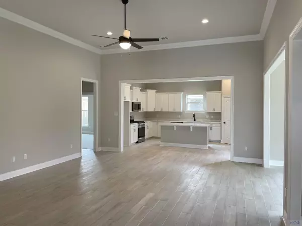 Thibodaux, LA 70301,296 PEACOCK POINTE