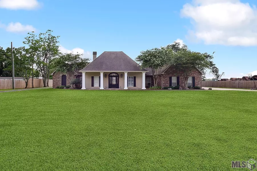 17889 OLD JEFFERSON, Prairieville, LA 70769