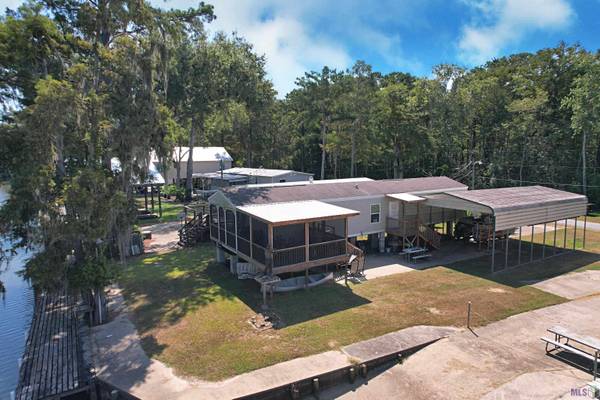 19191 RIVER BEND RD,  Maurepas,  LA 70449