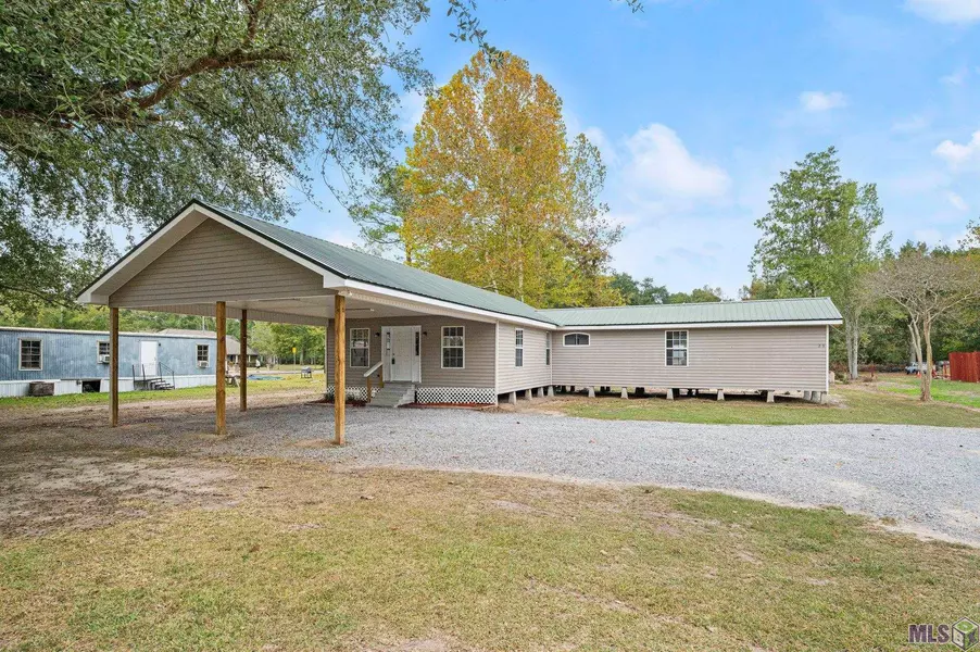 44298 GOLD PLACE RD, St Amant, LA 70774