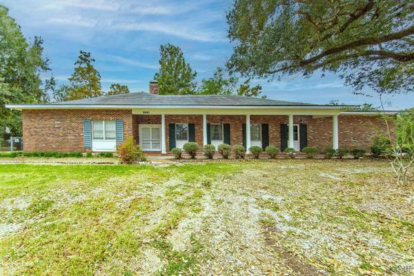 2061 ST MARY ST, Thibodaux, LA 70301