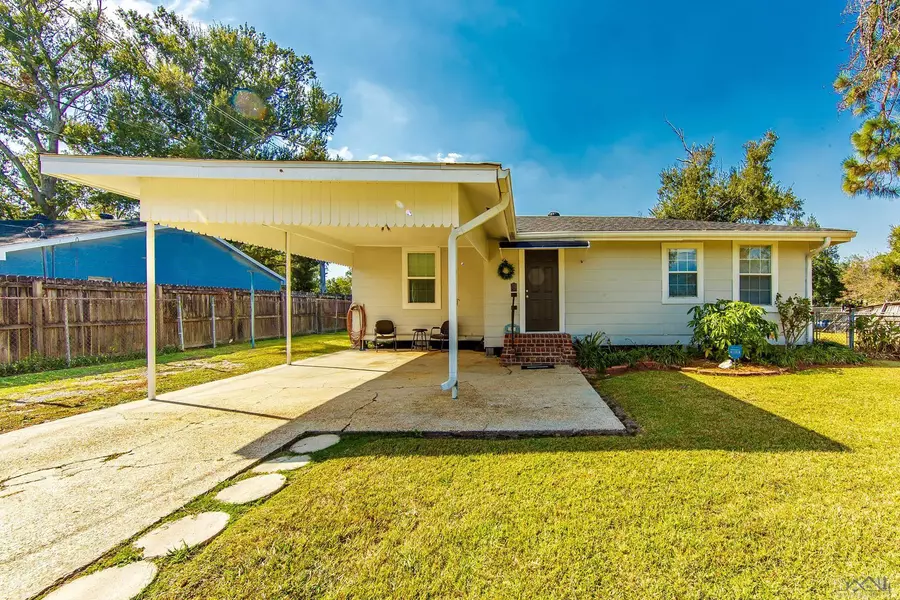 104 ALBERT, Thibodaux, LA 70301