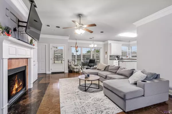 6081 WOODBEND DR, Zachary, LA 70791