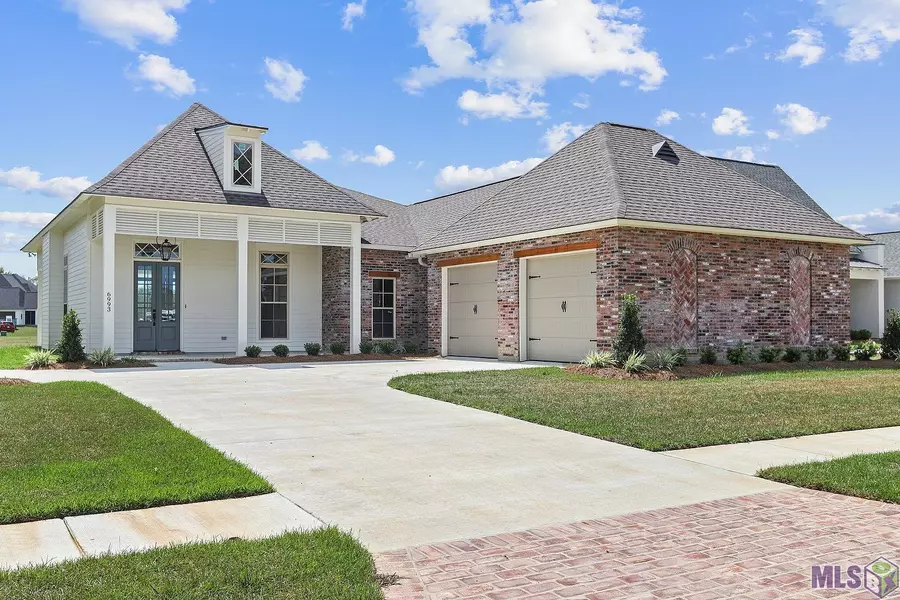 6993 RUE PAPILLON, Zachary, LA 70791