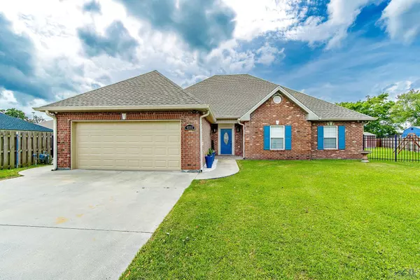 Charming Cul-de-Sac Retreat in Houma: 6252 Charenton Lane,Brook Freeman