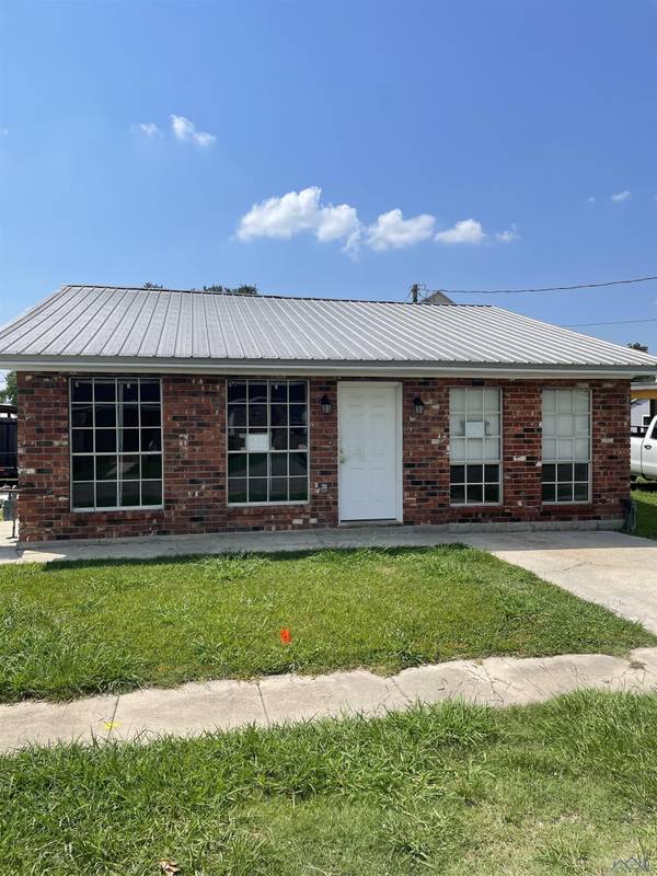 316 WASHINGTON ST, Napoleonville, LA 70390