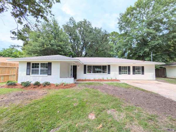 8454 SHARON HILLS BLVD, Baton Rouge, LA 70811