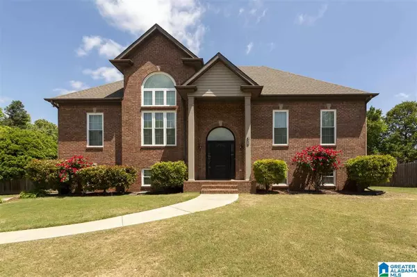 328 HONEYSUCKLE LANE, Chelsea, AL 35243