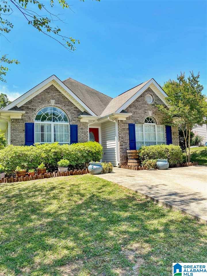 427 CAMDEN COVE CIRCLE, Calera, AL 35040