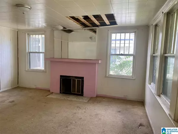 Fairfield, AL 35064,4932 FARRELL AVENUE
