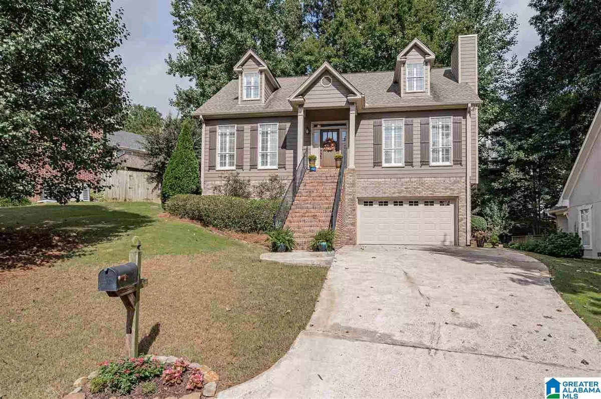 Vestavia Hills, AL 35243,2608 VESTBROOK CIRCLE