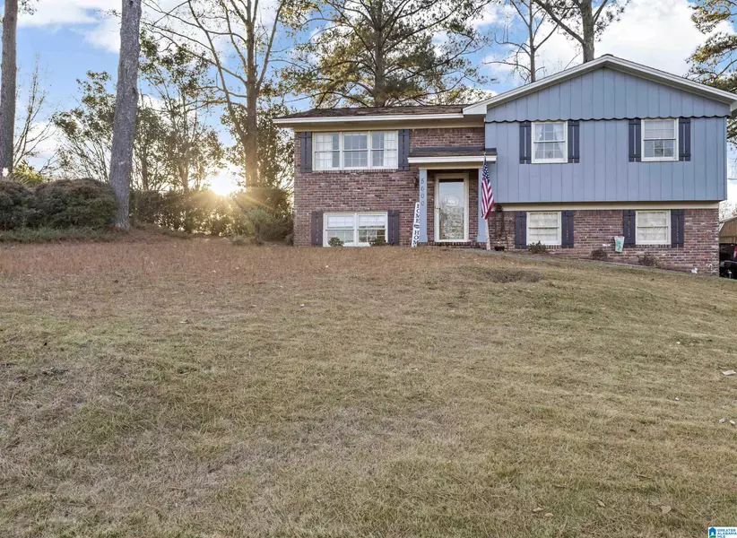 5600 SHADYVIEW CIRCLE, Adamsville, AL 35005