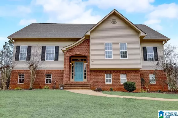 135 TRAPPERS WAY, Springville, AL 35146