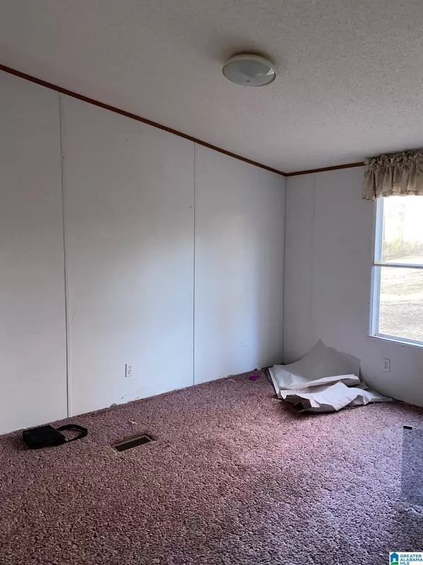 West Blocton, AL 35184,663 FROG LEVEL ROAD