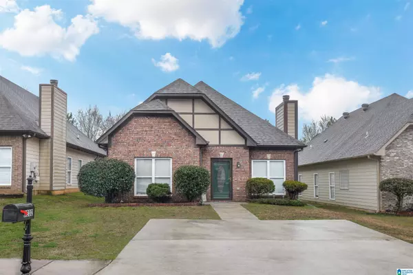 1232 PEBBLE CREEK CIRCLE, Gardendale, AL 35071