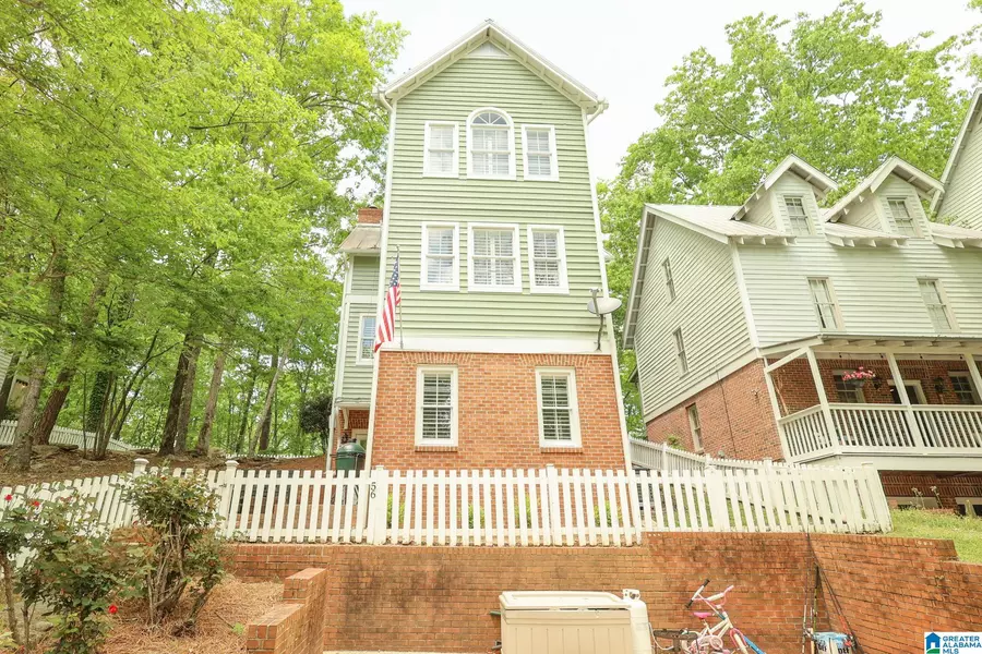 56 N HOLLOW ALLEY, Hayden, AL 35079