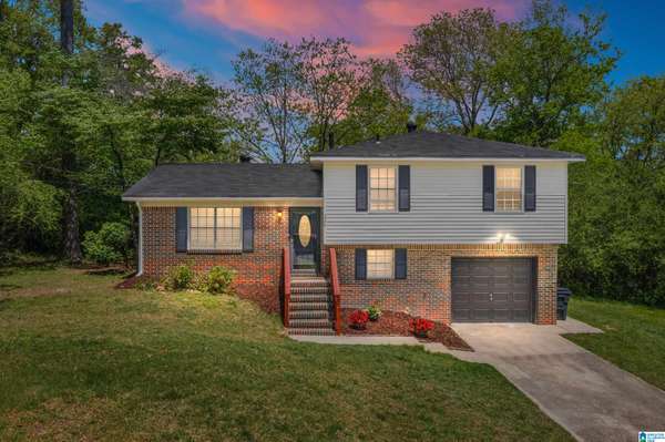 220 27TH COURT CIRCLE NW,  Center Point,  AL 35215