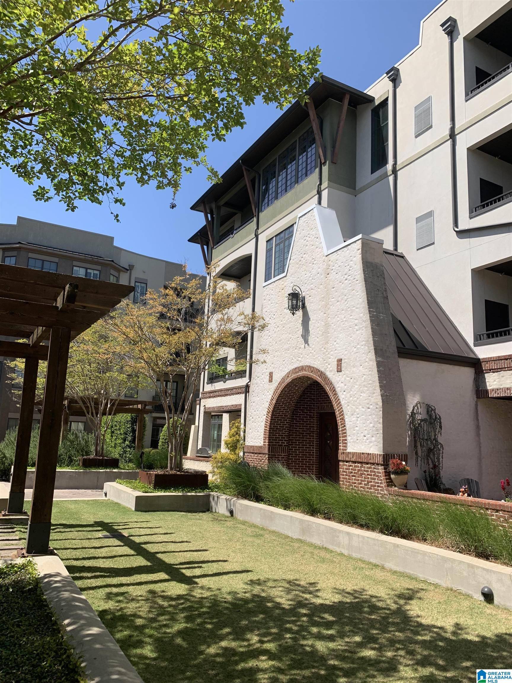 100 HALLMAN HILL #405, Homewood, AL 35209