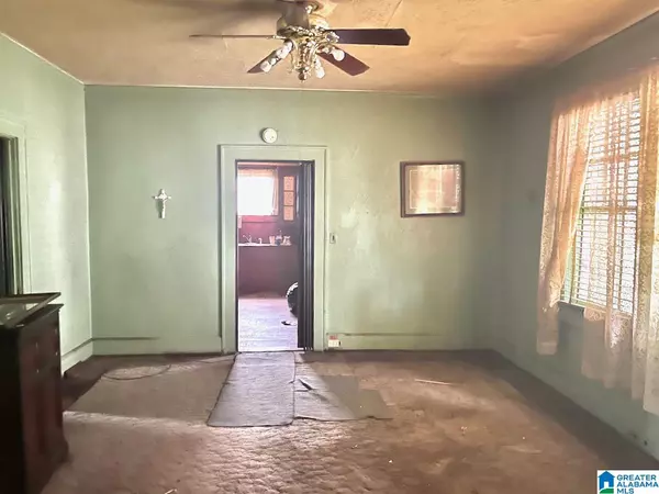 Birmingham, AL 35204,881 7TH STREET W