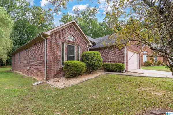 Pinson, AL 35126,6754 HEATON MANOR