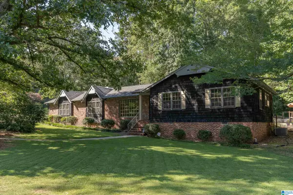 2301 DERBY DRIVE, Vestavia Hills, AL 35216