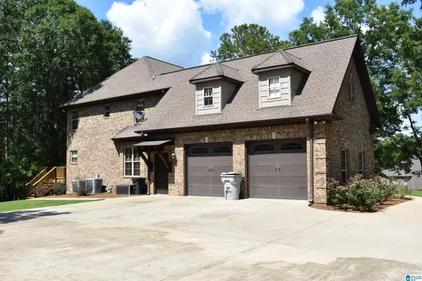 Columbiana, AL 35051,120 PINE HILL CIRCLE