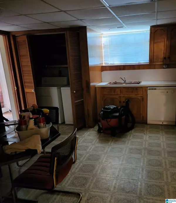 Mulga, AL 35118,850 OLD PORTER ROAD