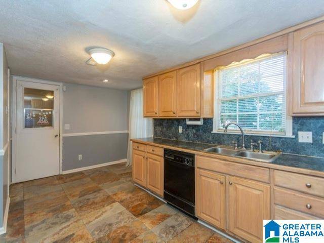 Birmingham, AL 35235,956 GARRETT DRIVE