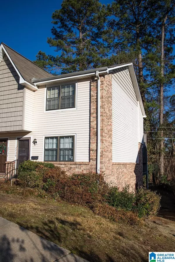 Vestavia Hills, AL 35216,2739 SOUTHBURY CIRCLE #2739