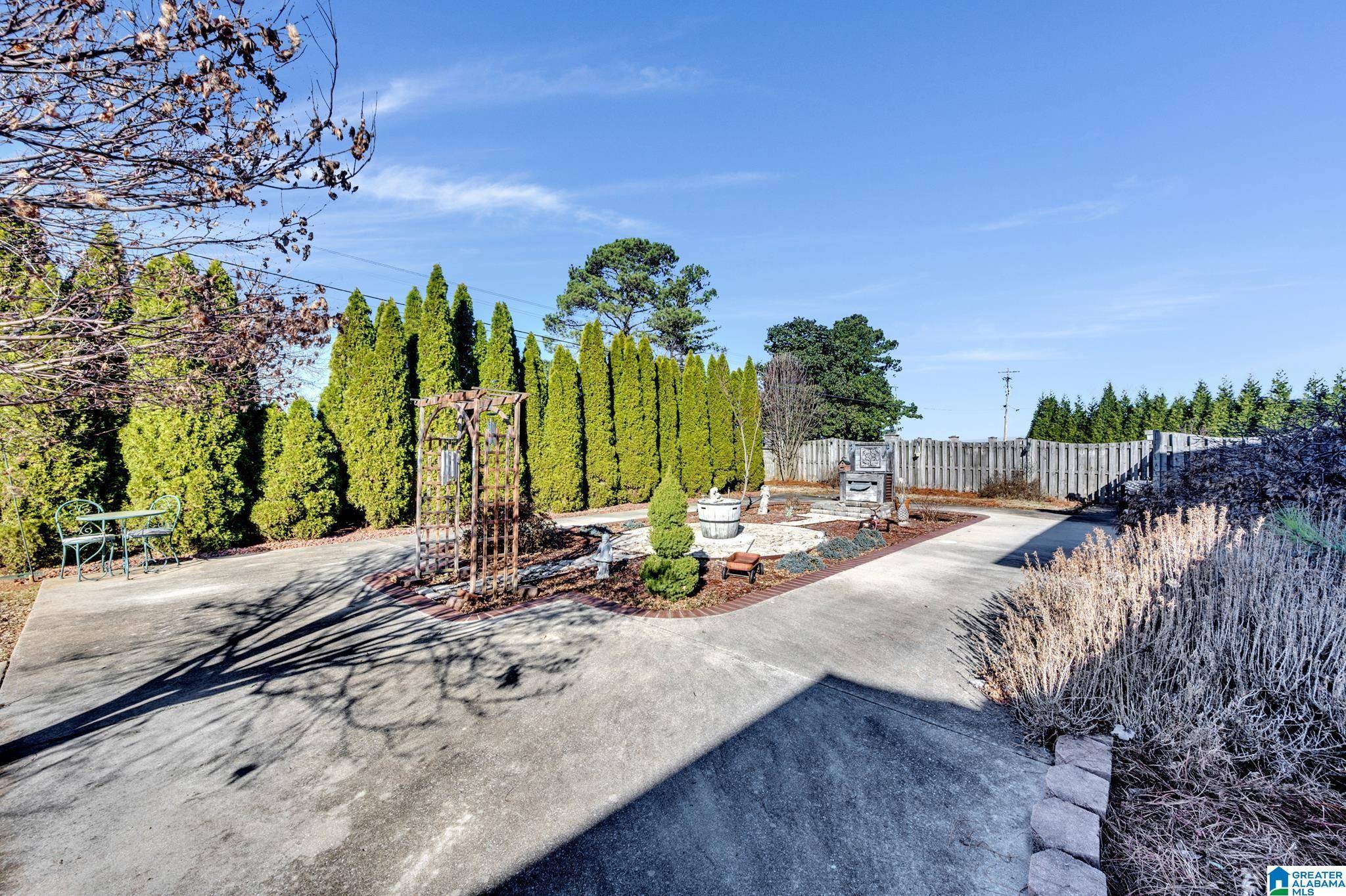 Hanceville, AL 35077,512 TOWNSEND DRIVE NE