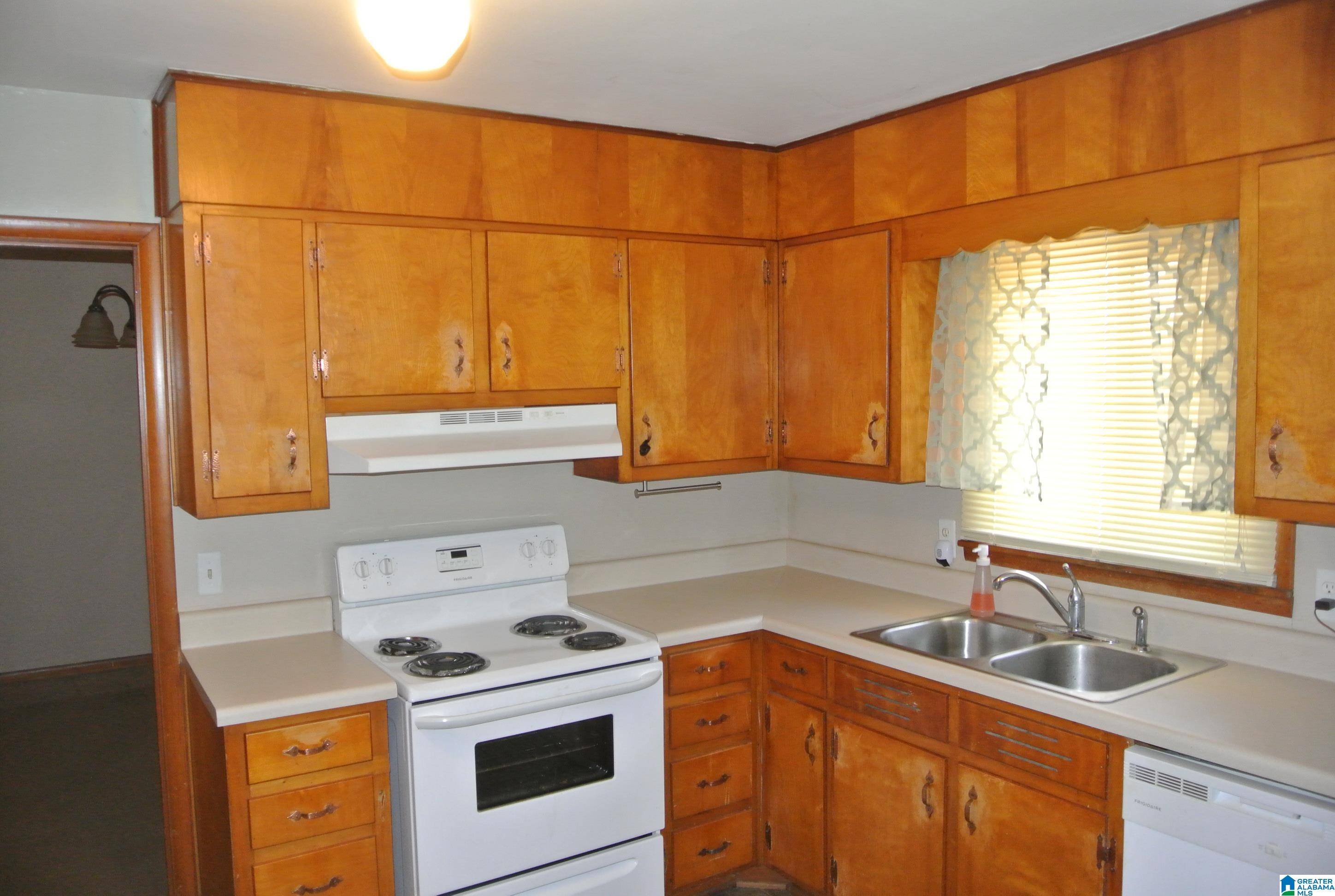 Birmingham, AL 35235,1817 EASTRIDGE DRIVE