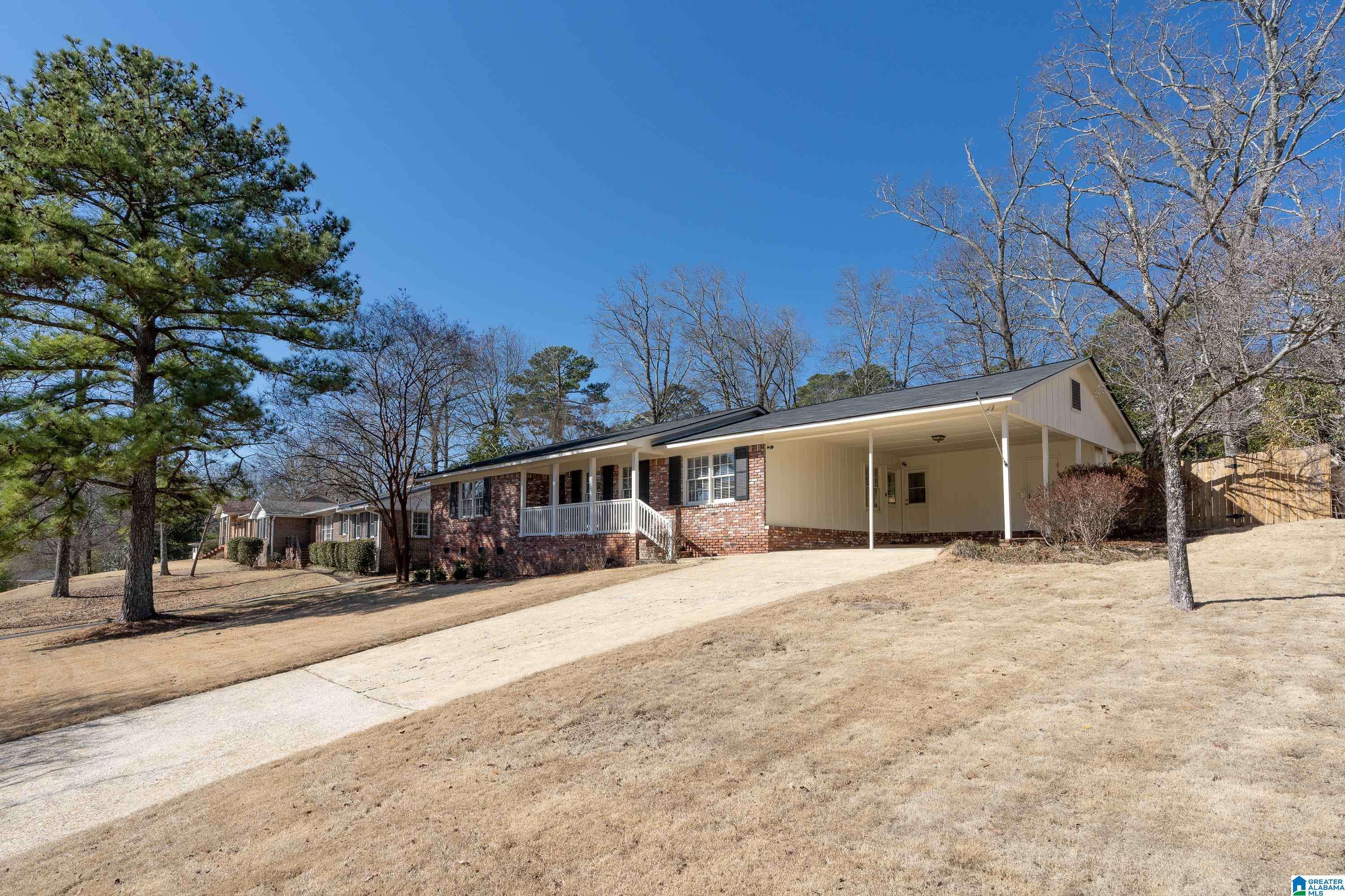 Vestavia Hills, AL 35216,2244 PINE CREST DRIVE