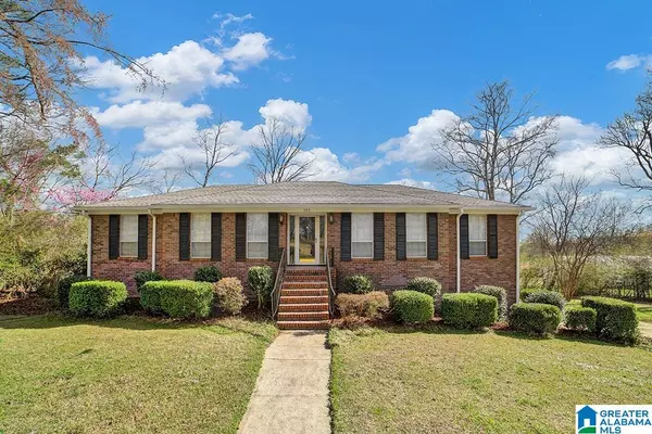 303 SNAKE HILL CIRCLE,  Trussville,  AL 35173