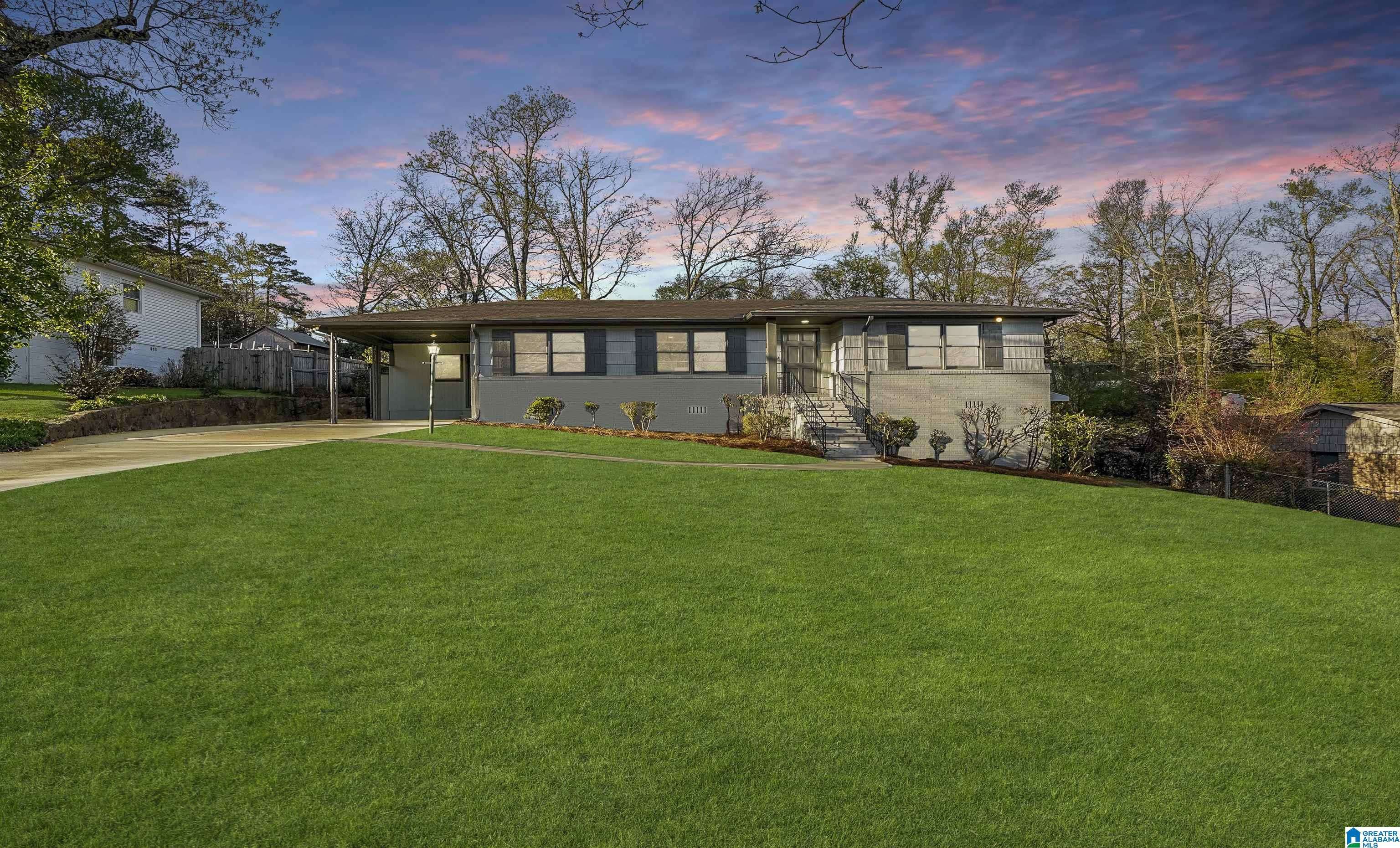 1828 NOTTINGHAM DRIVE, Vestavia Hills, AL 35216