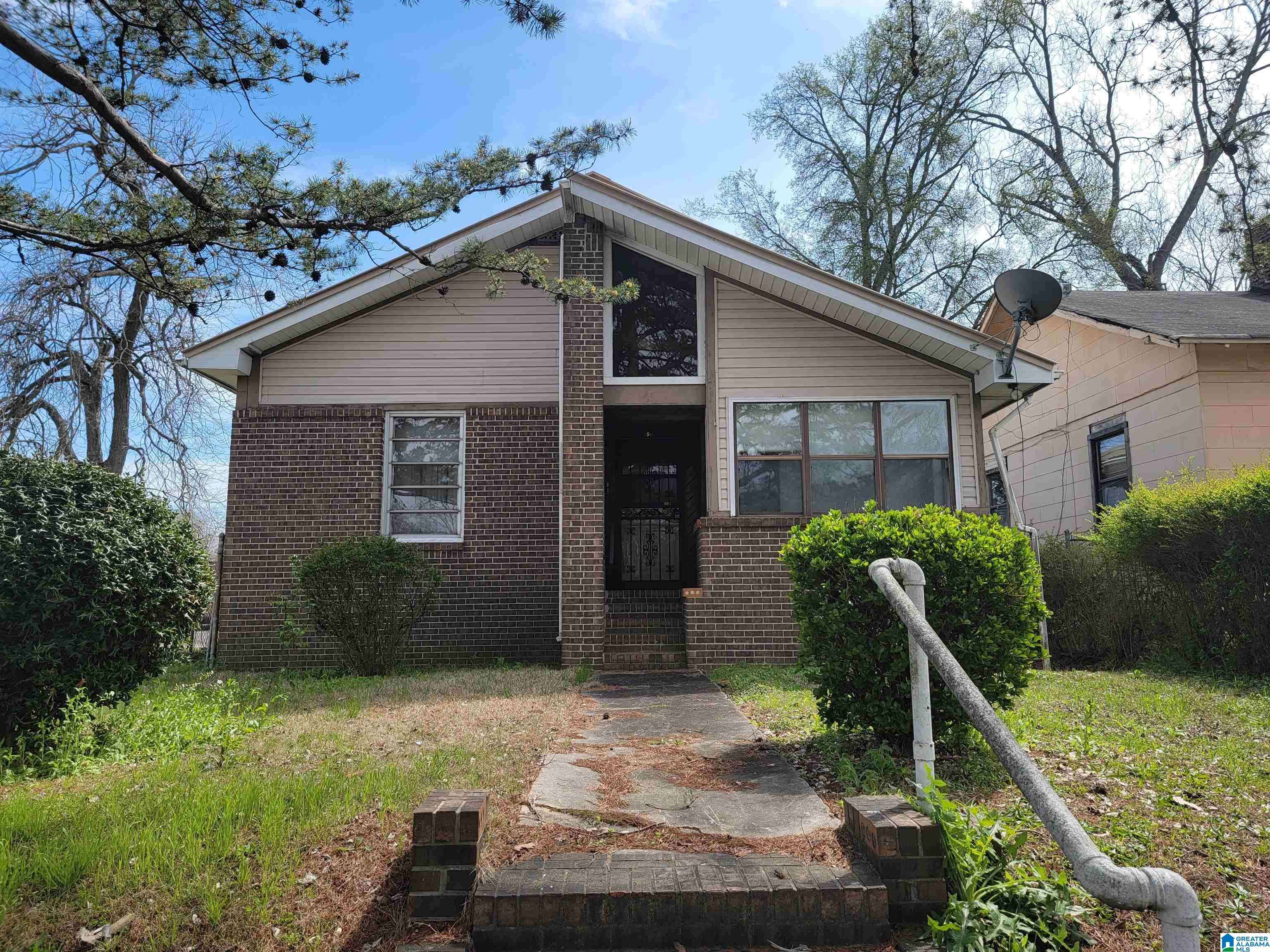 1303 & 1305 AVENUE R, Birmingham, AL 35218
