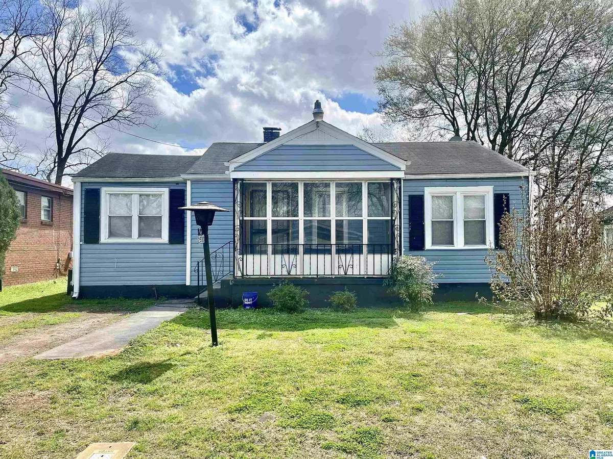 Birmingham, AL 35211,2533 PARKLAWN AVENUE SW