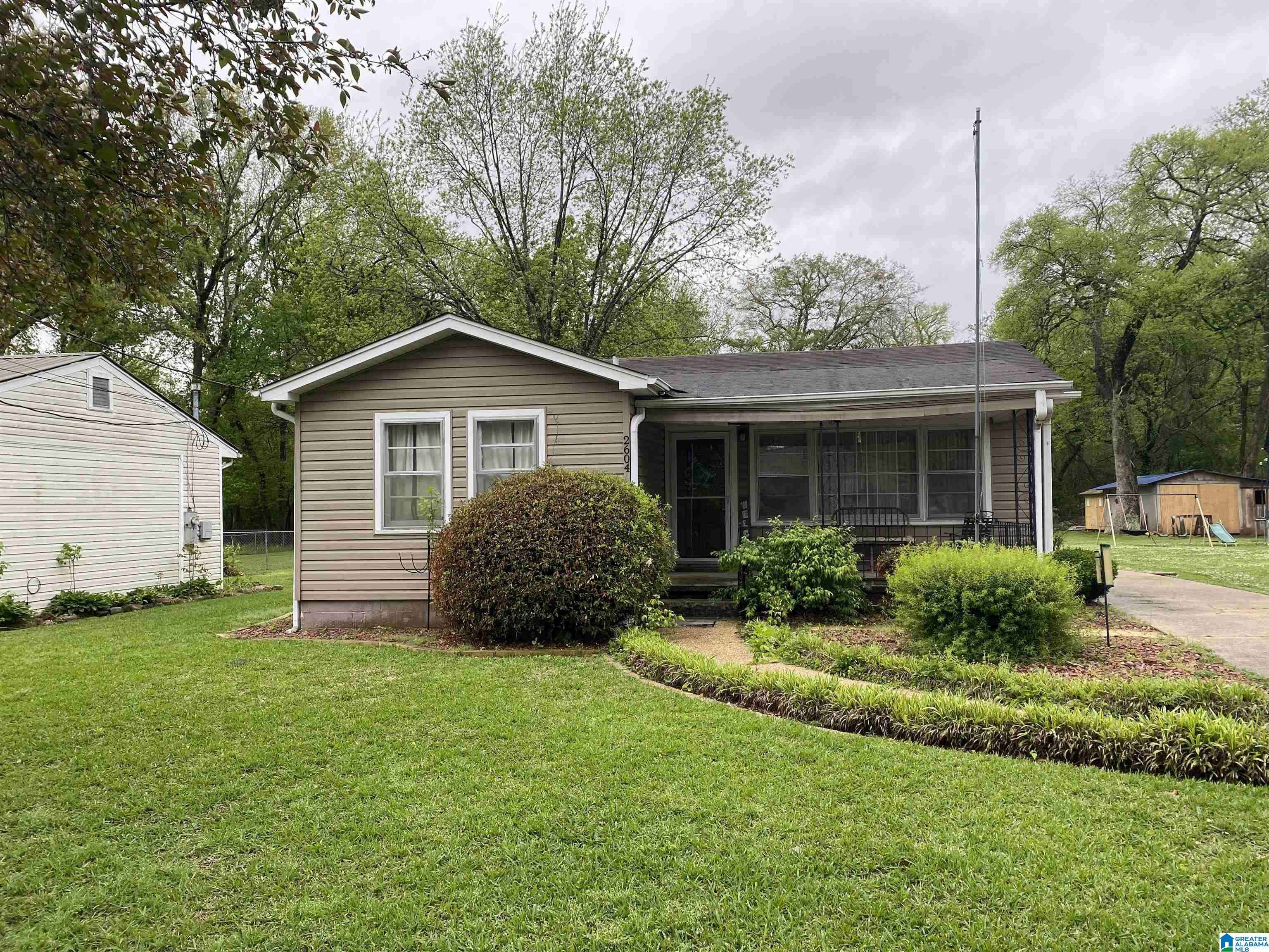 2604 21ST STREET N, Hueytown, AL 35023