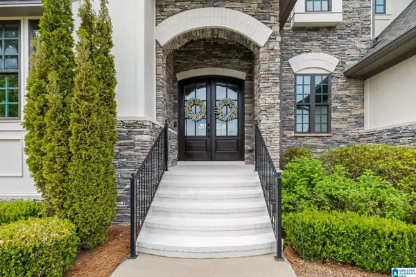 Vestavia Hills, AL 35242,941 VESTLAKE COVE DRIVE