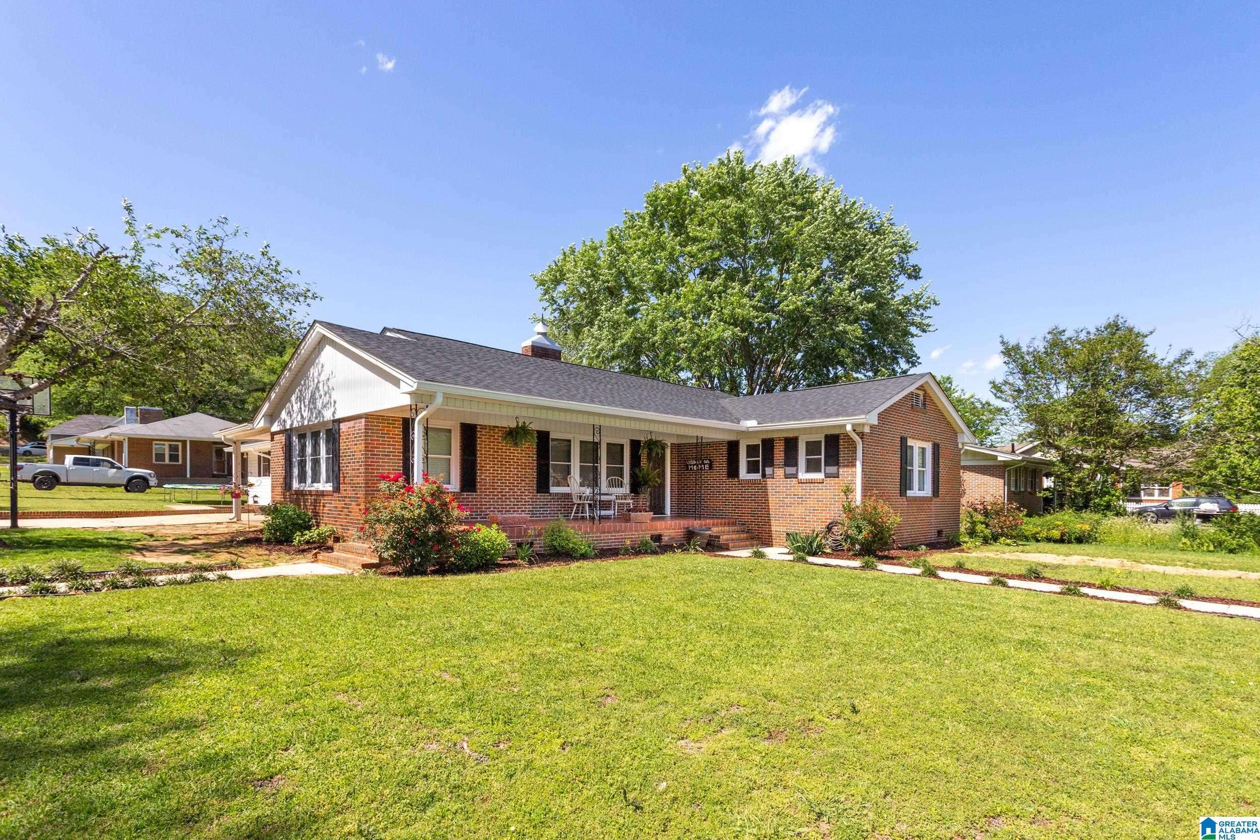 300 5TH AVENUE, Oneonta, AL 35121